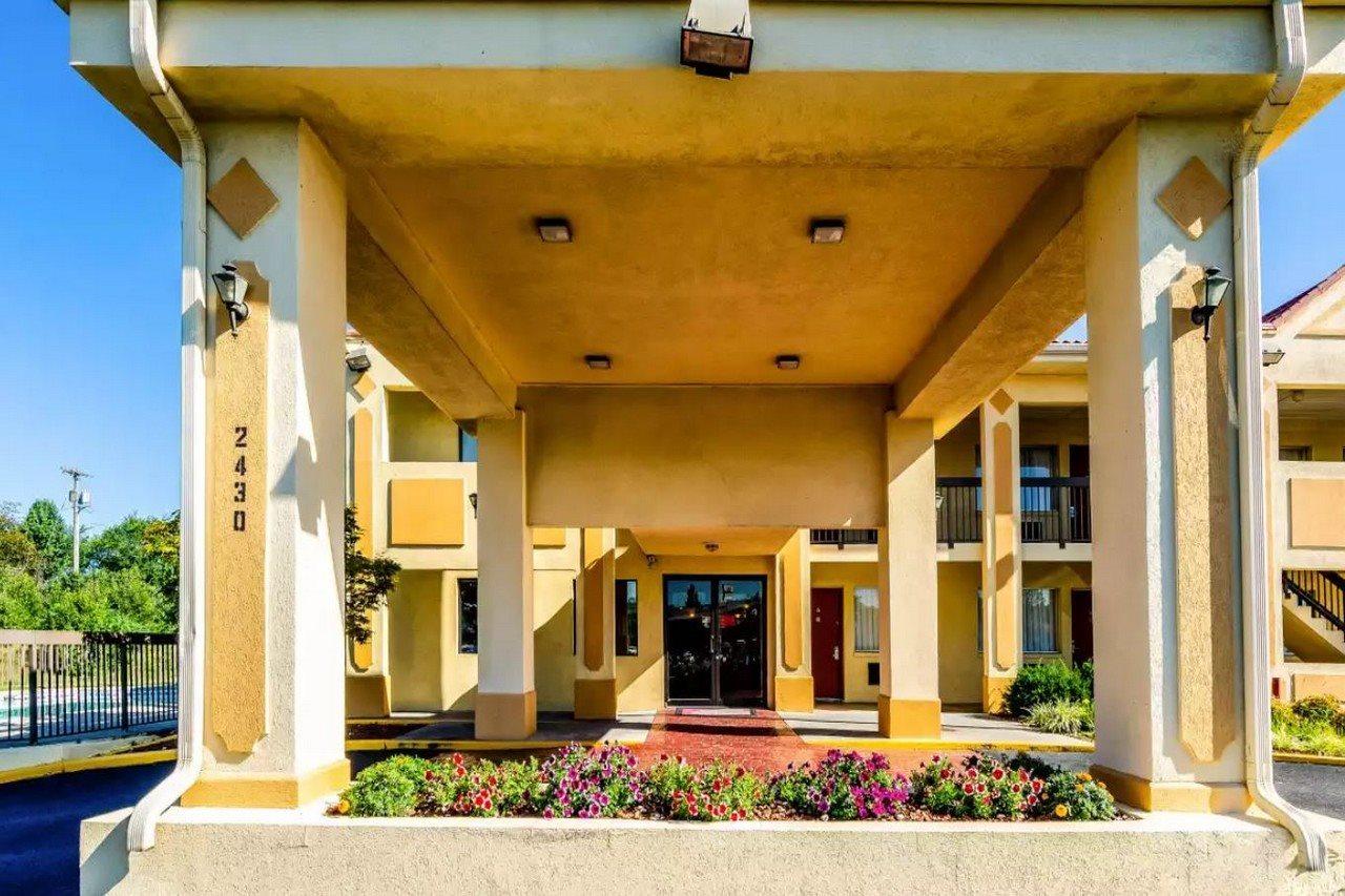 Econo Lodge Christiansburg-Blacksburg I-81 Экстерьер фото