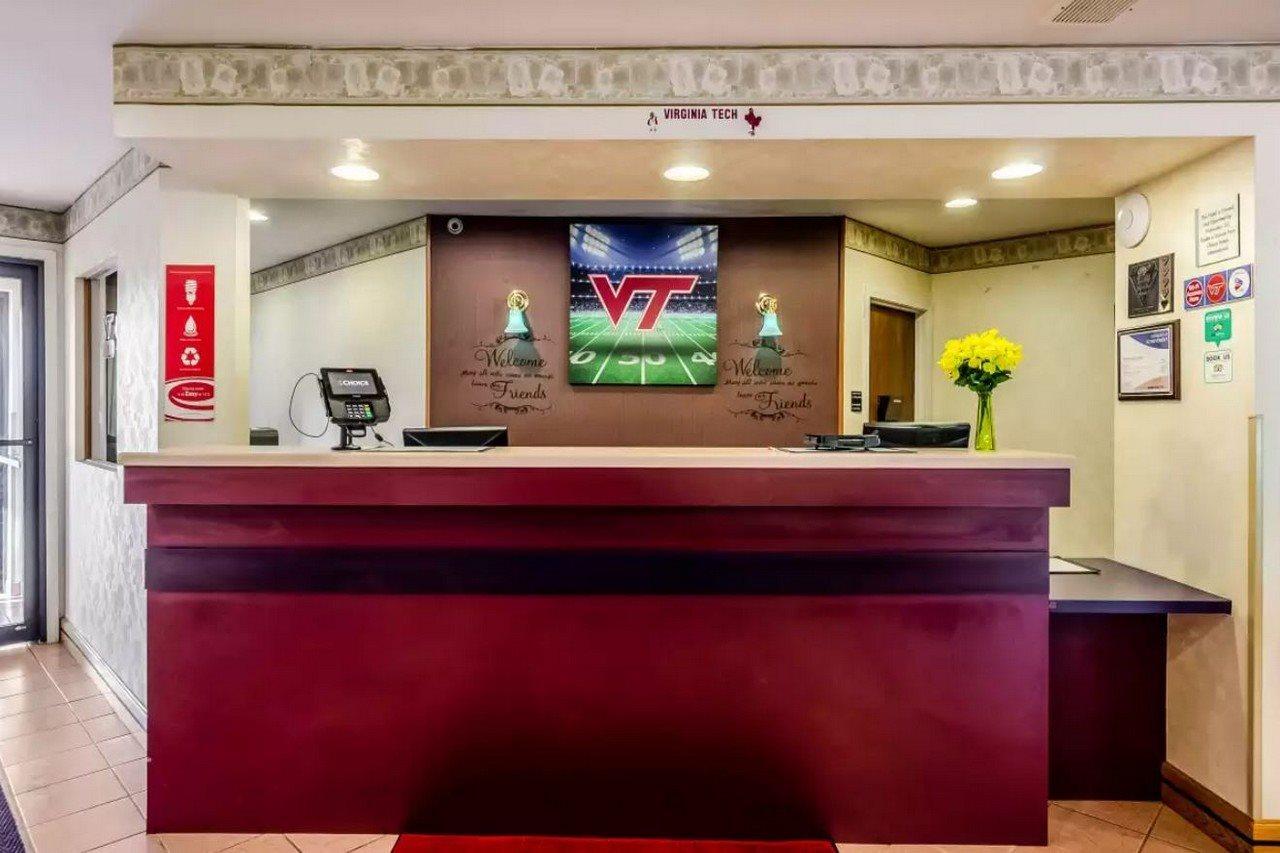Econo Lodge Christiansburg-Blacksburg I-81 Экстерьер фото