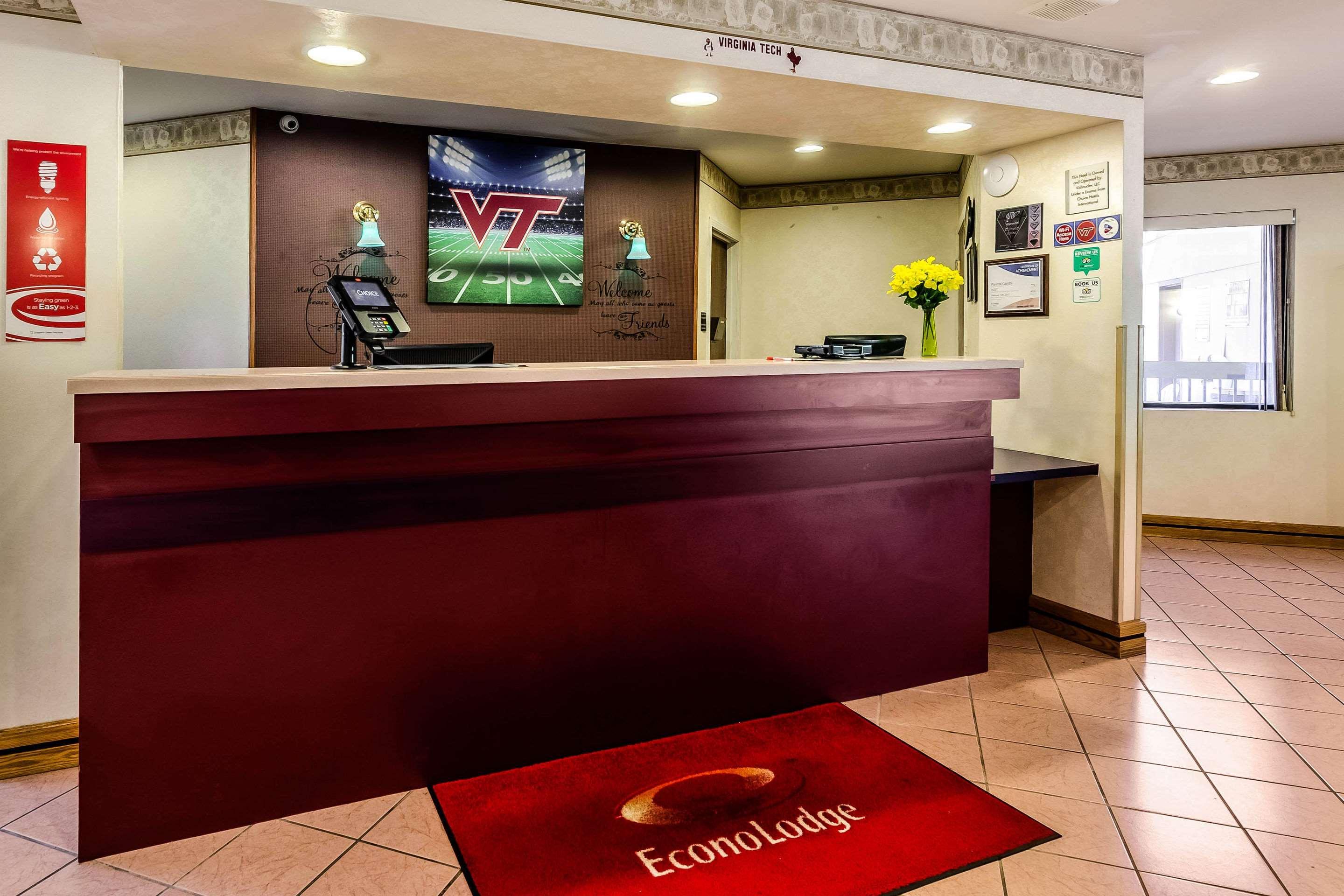 Econo Lodge Christiansburg-Blacksburg I-81 Экстерьер фото