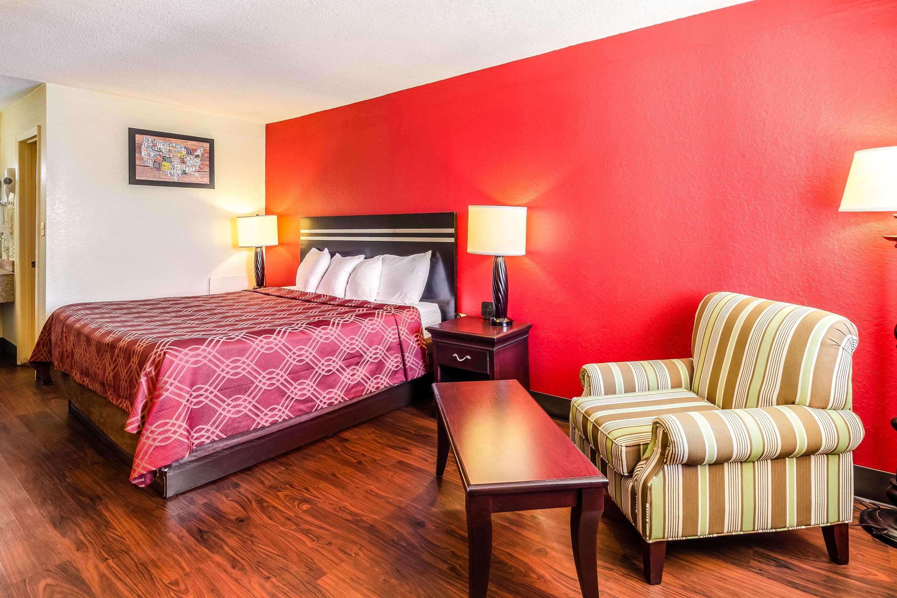 Econo Lodge Christiansburg-Blacksburg I-81 Экстерьер фото