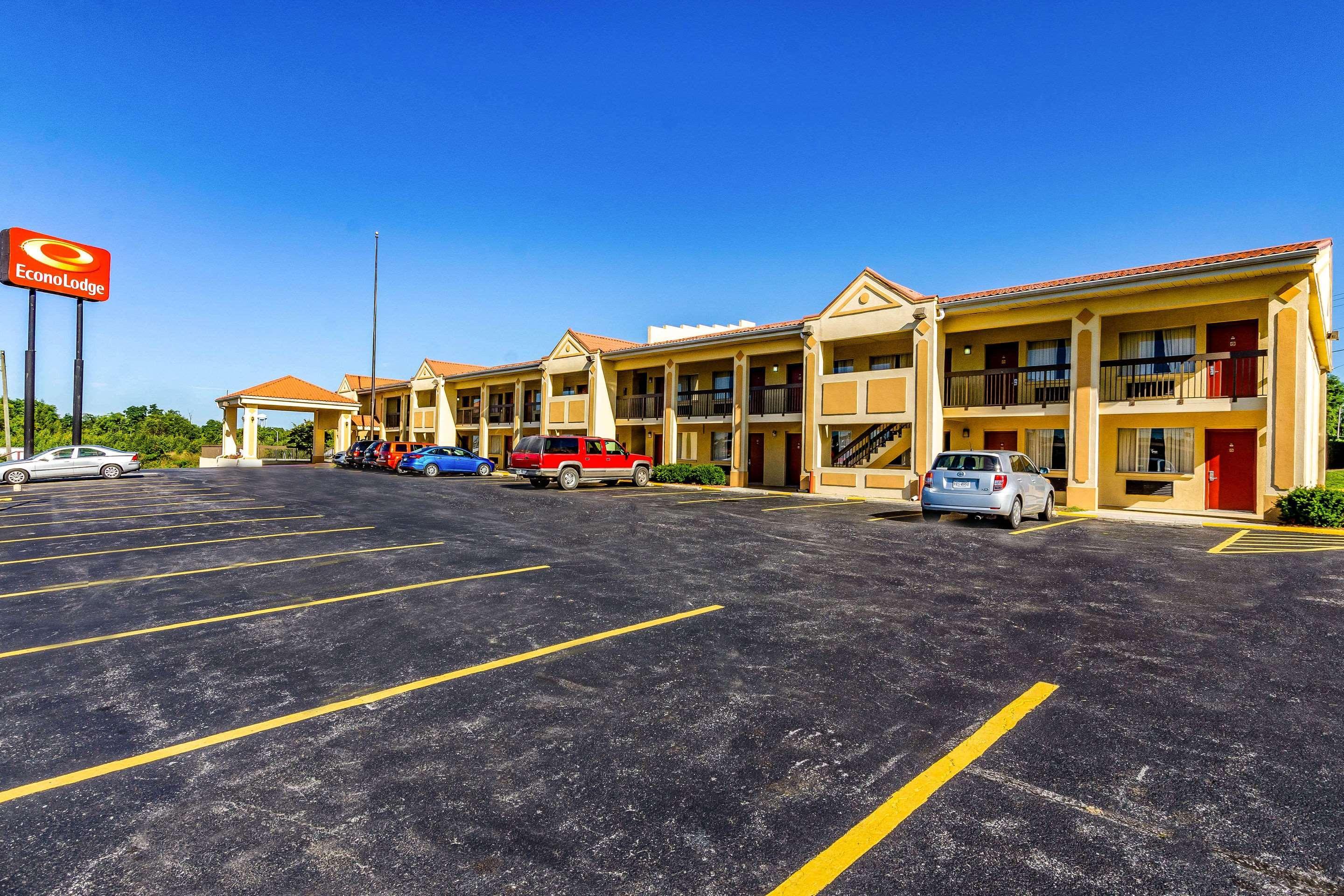 Econo Lodge Christiansburg-Blacksburg I-81 Экстерьер фото