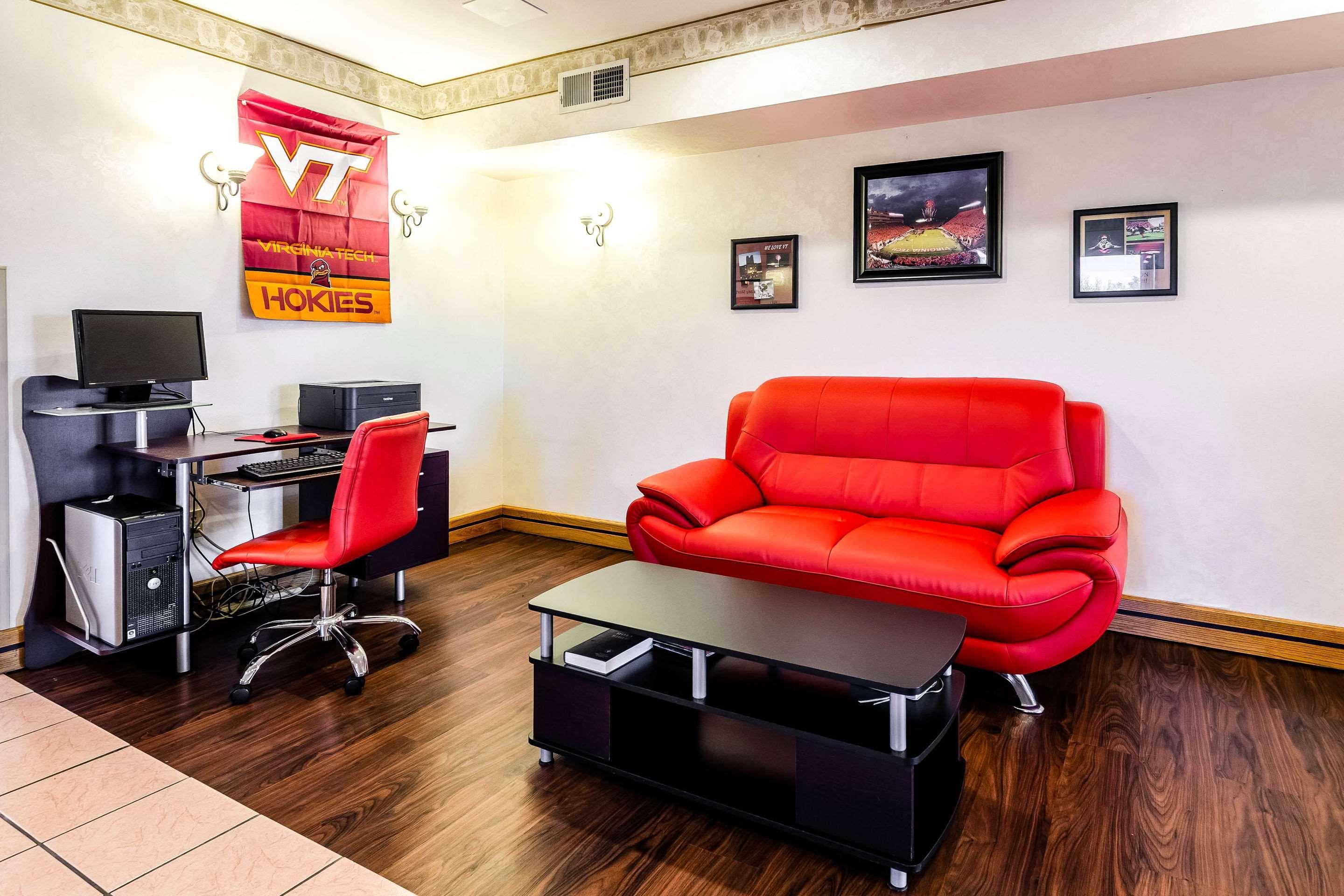 Econo Lodge Christiansburg-Blacksburg I-81 Экстерьер фото