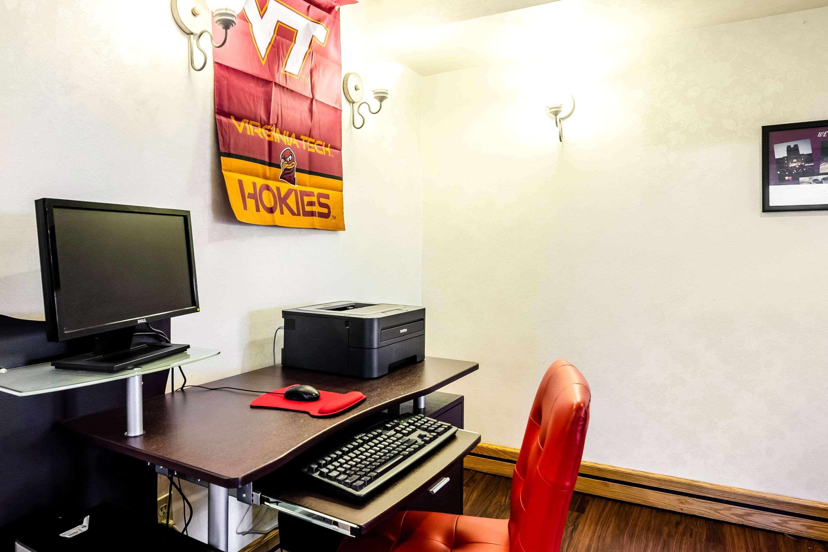Econo Lodge Christiansburg-Blacksburg I-81 Экстерьер фото