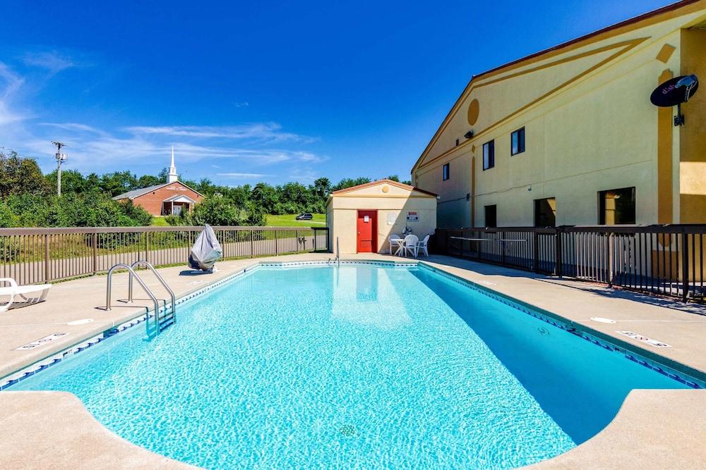 Econo Lodge Christiansburg-Blacksburg I-81 Экстерьер фото