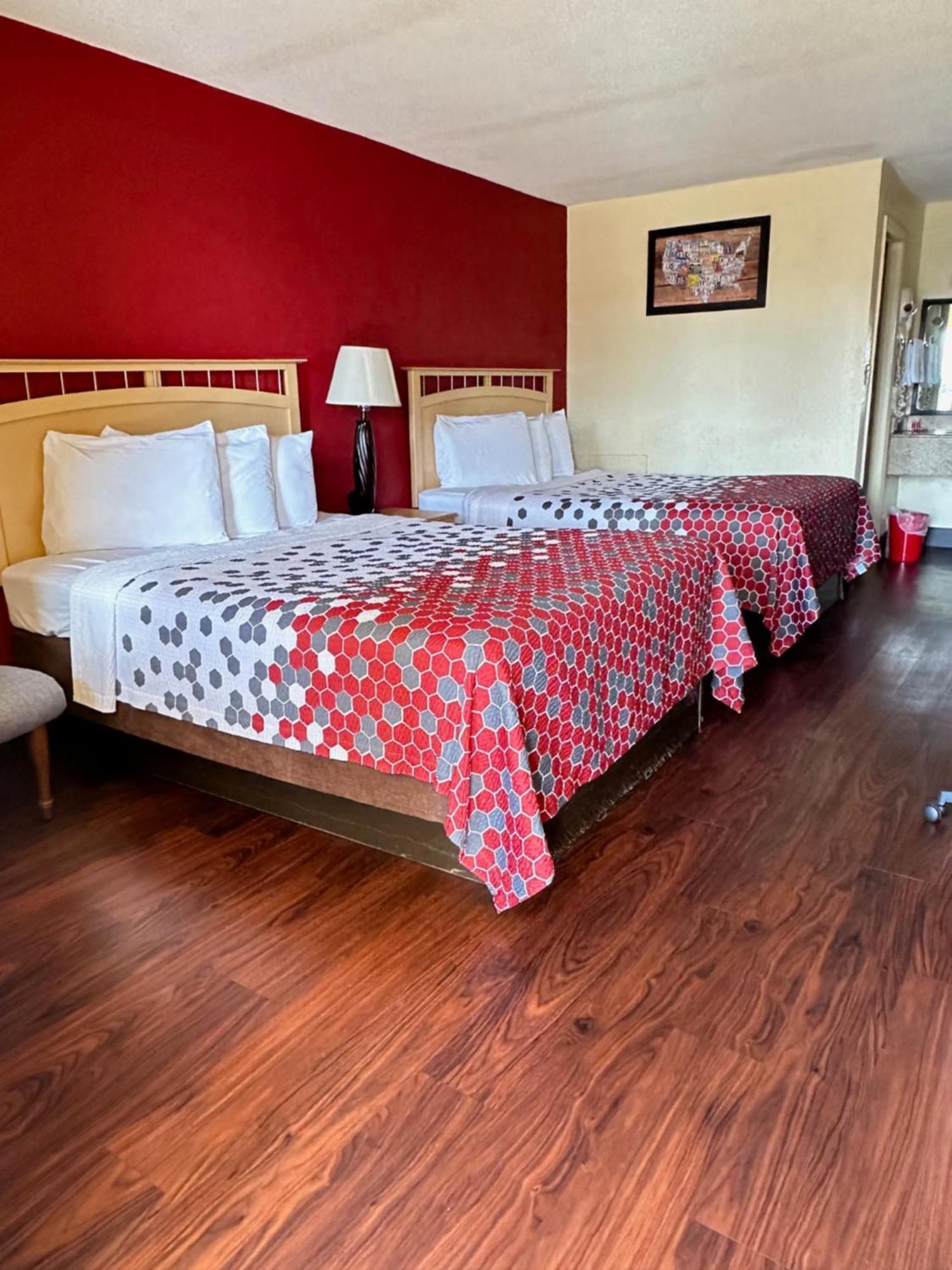 Econo Lodge Christiansburg-Blacksburg I-81 Экстерьер фото
