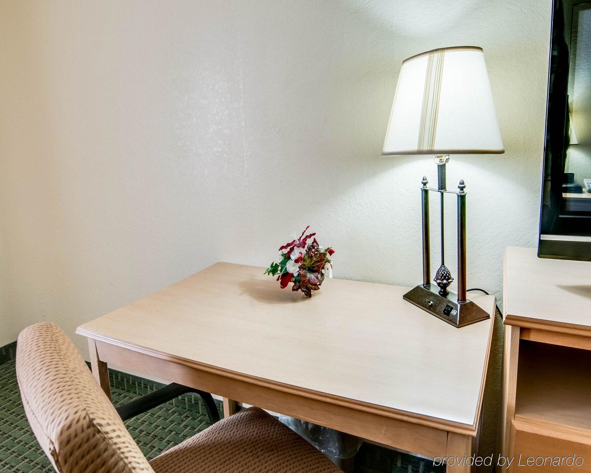 Econo Lodge Christiansburg-Blacksburg I-81 Экстерьер фото