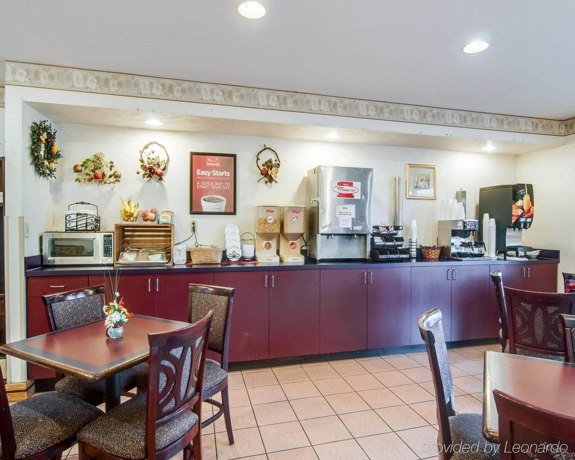 Econo Lodge Christiansburg-Blacksburg I-81 Экстерьер фото