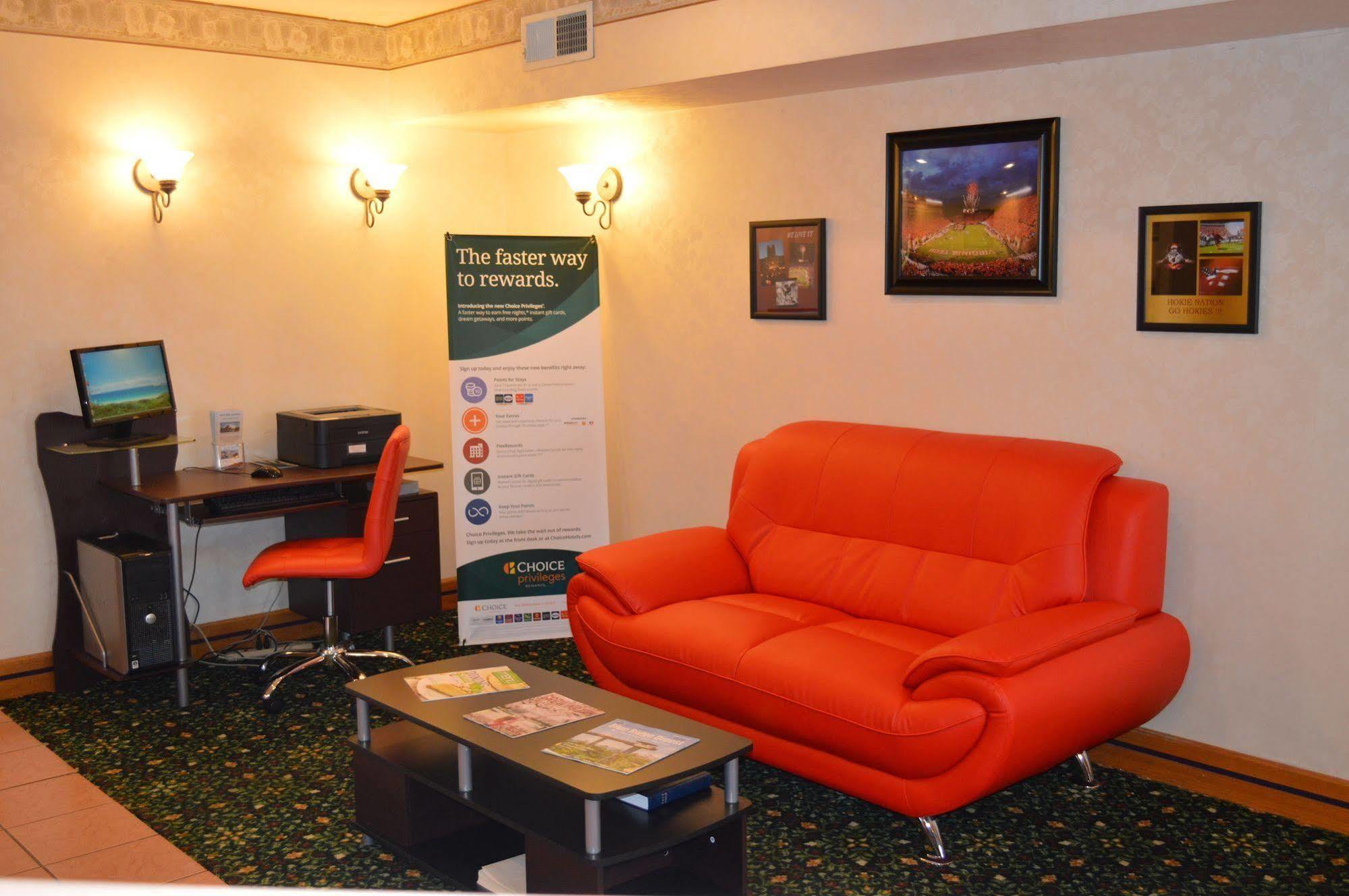 Econo Lodge Christiansburg-Blacksburg I-81 Экстерьер фото